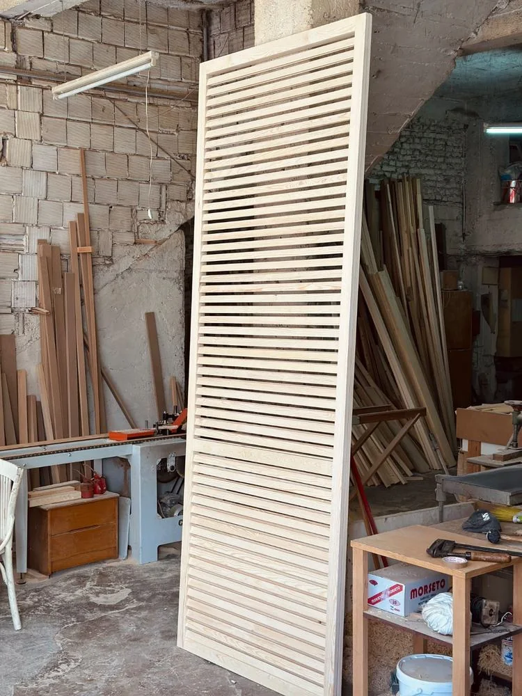 Fabricación de persianas mallorquinas de gran altura